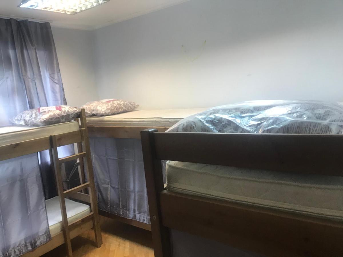 Ararat-Shulyavskaya Hostel Kiev Eksteriør billede