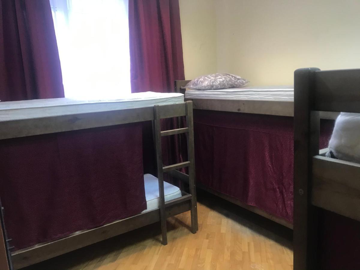 Ararat-Shulyavskaya Hostel Kiev Eksteriør billede